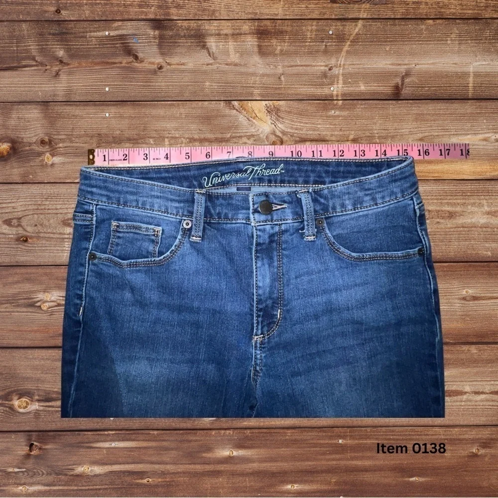 Universal Thread Women’s Dark Blue Jeans Size 8/29R - Perfect Fit & Style